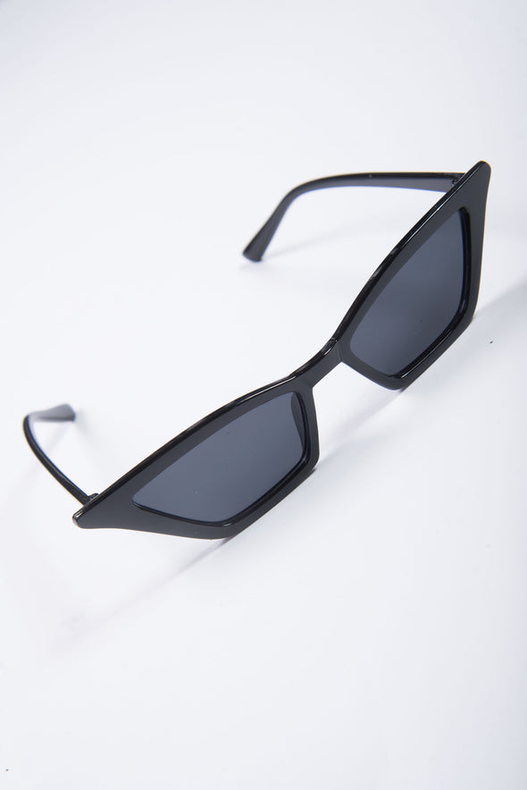 Y2K Olivia Black Sunglasses
