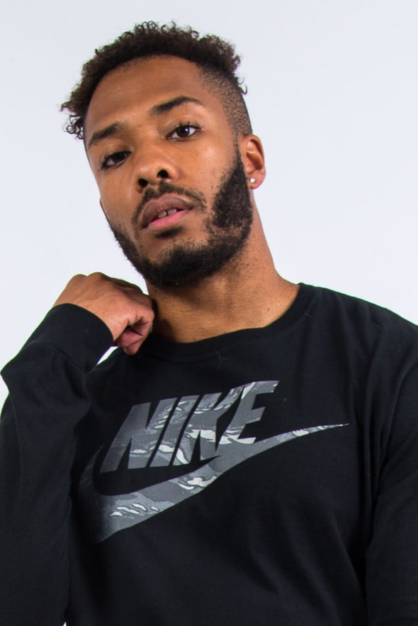 Black Nike Long Sleeve Graphic T-Shirt