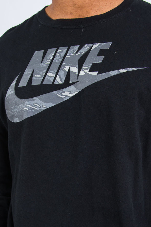 Black Nike Long Sleeve Graphic T-Shirt