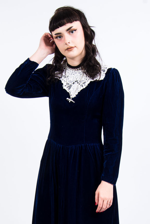 Vintage 80's Lace Collar Velvet Dress