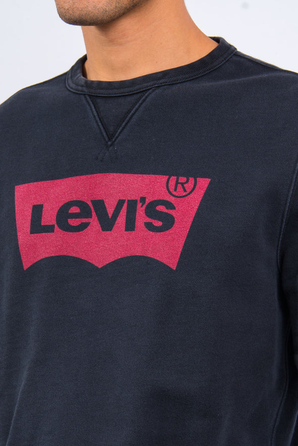 Black Levi's Sweatshirt