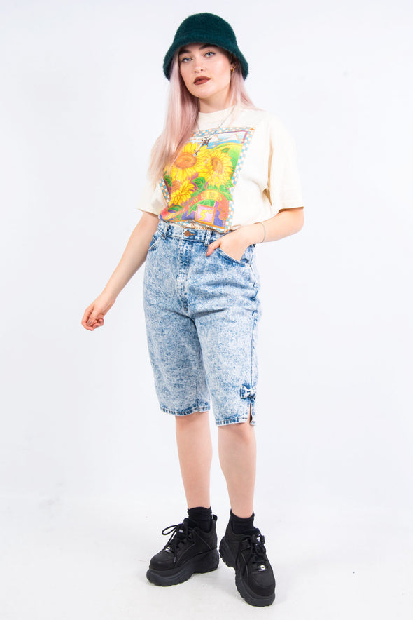 UK Fashion. The best in UK vintage fashion. Shop vintage mom shorts right now on our online vintage clothing store | THE VINTAGE SCENE.