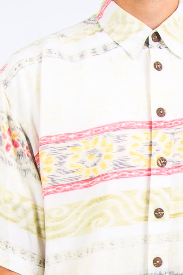 90's Vintage Patterned Vacation Shirt
