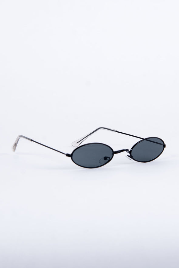 Y2K Rita Skinny Black Sunglasses